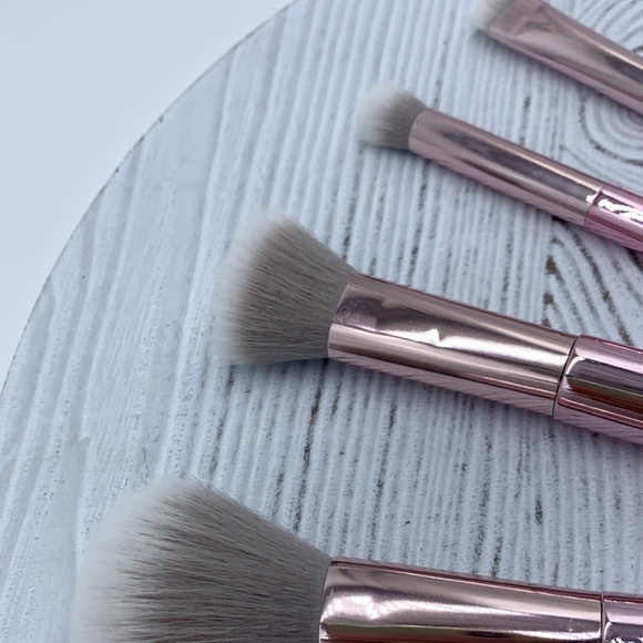 Brand New High Quality Make Up Brush Set Chrome - Picture 3 of 3